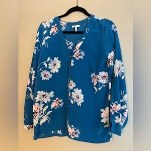 NWOT Joie v-neck silk top. Size Medium.